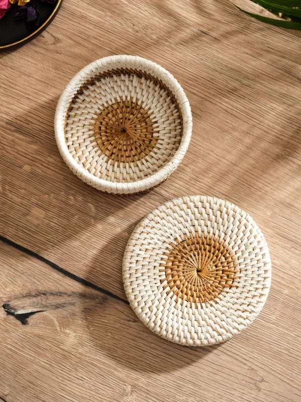 Корзинка плетеная ротанг, 14х14х5,5 см Корзинка плетеная ротанг, 14х14х5,5 см