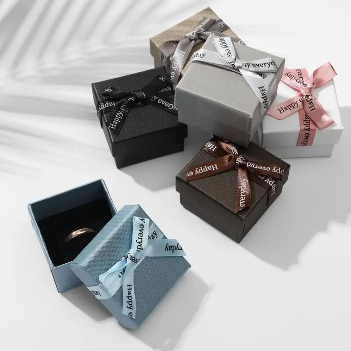 Коробочка подарочная под кольцо/серьги «Счастье», 5×5 (размер полезной части 4.5×4.5 см), МИКС, вставка чёрная