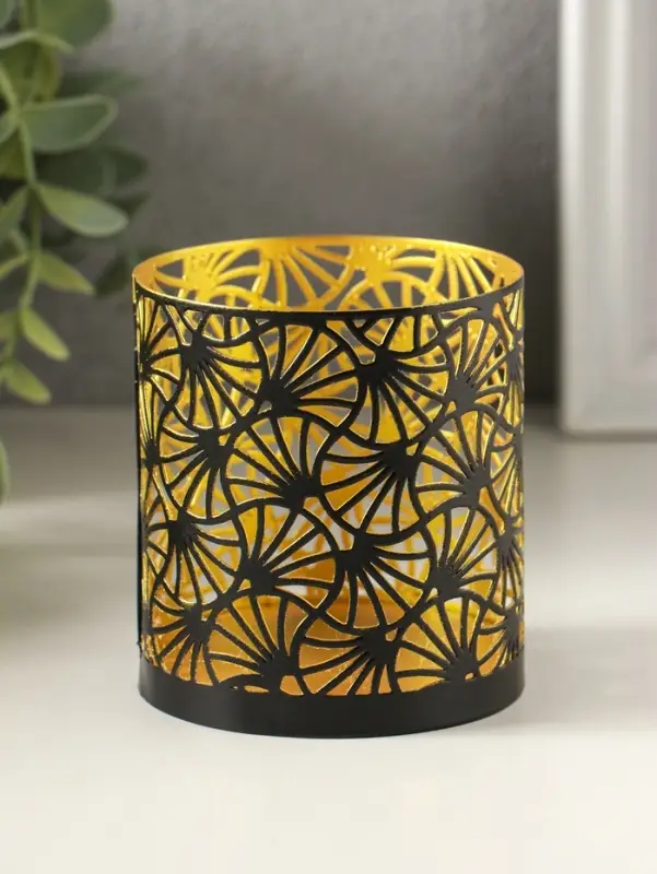Подсвечник "Цилиндр №4" металл 7,5х7,5х8 см, черный с золотом