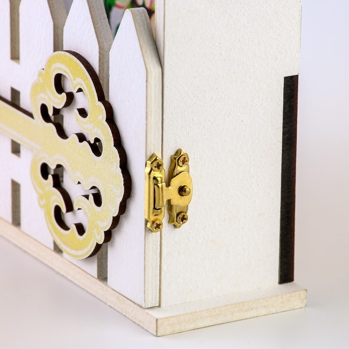 Ключница настенная «Home», цветы, 22,5 х 30,5 х 5,7 см. Ключница настенная «Home», цветы, 22,5 х 30,5 х 5,7 см.