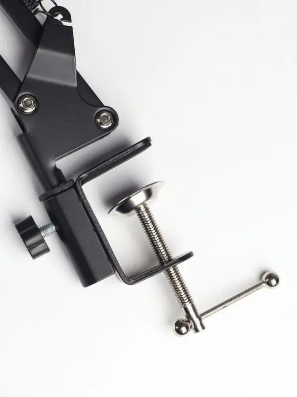 Микрофон конденсаторный Music Life золотой: кабель, ветрозащита, стойка