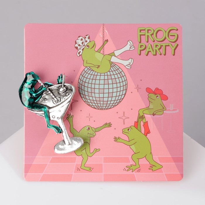 Брошь «Лягушка» наслаждается, цвет зелёный в матовом серебре Брошь «Лягушка» наслаждается, цвет зелёный в матовом серебре