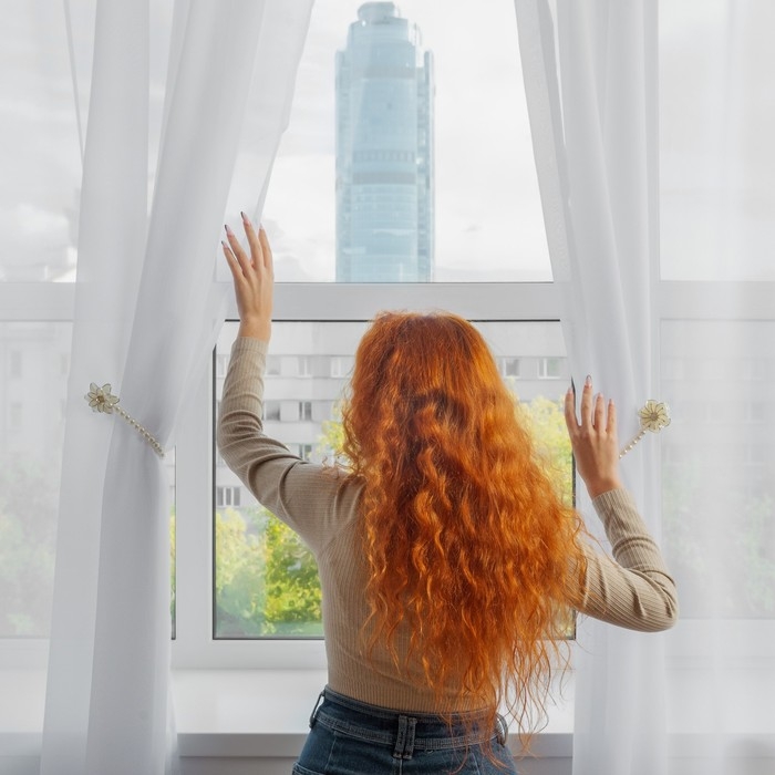 Подхват для штор «Цветок», d = 6 см, цвет серебряный/белый Подхват для штор «Цветок», d = 6 см, цвет серебряный/белый