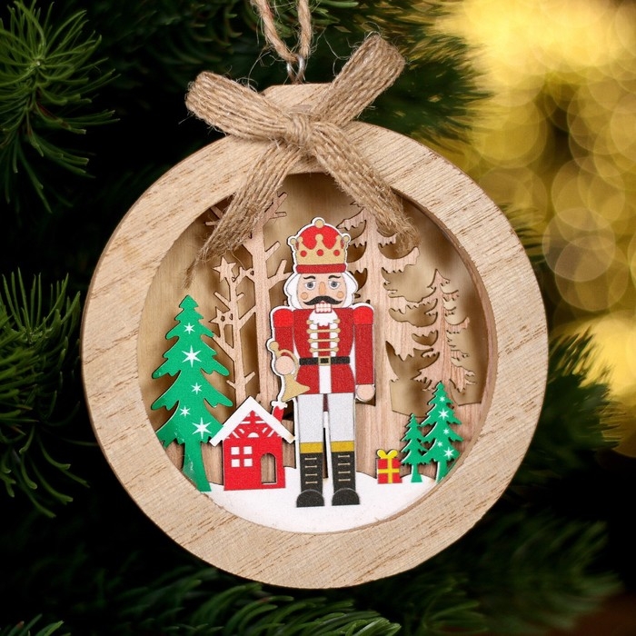 Новогодний декор с подсветкой «Щелкунчик» 10,5 × 1,5 × 10,5 см Новогодний декор с подсветкой «Щелкунчик» 10,5 × 1,5 × 10,5 см