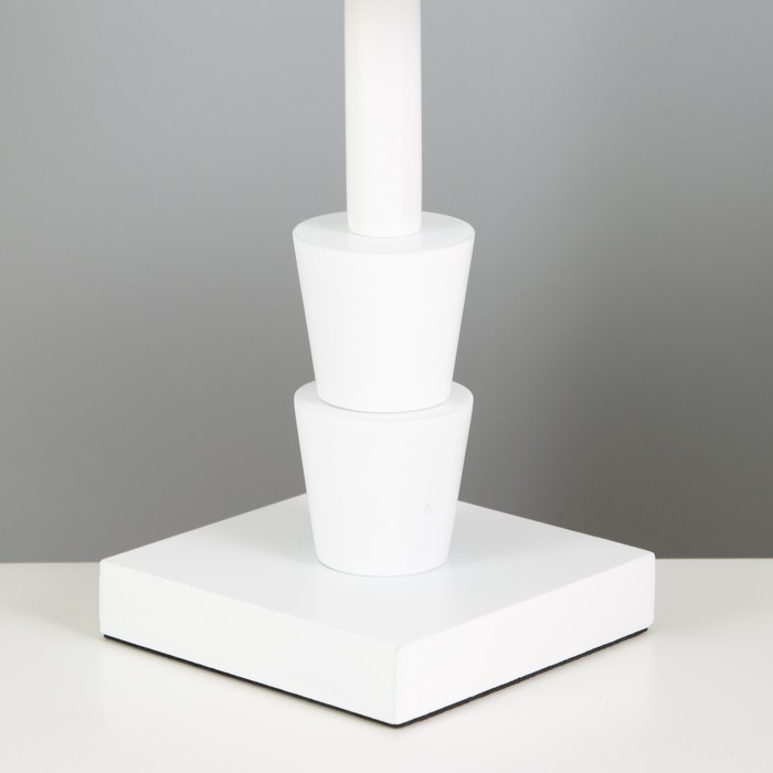 Настольная лампа Настольная лампа "Ульн" E27 40Вт белый 19,5х19,5х38 см RISALUX