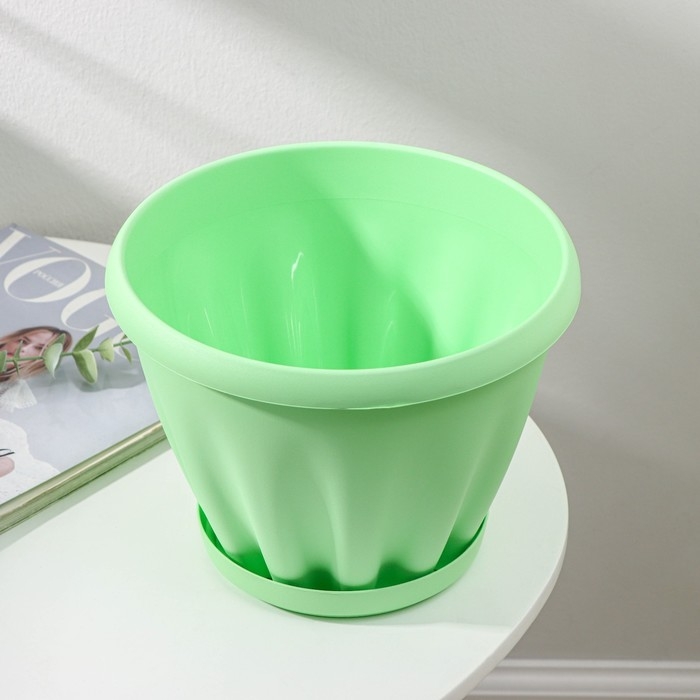 Горшок для цветов с поддоном «Знатный», 3,9 л, d=22,5 см, зелёный Горшок для цветов с поддоном «Знатный», 3,9 л, d=22,5 см, зелёный