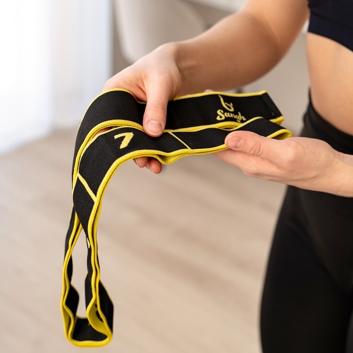 Эспандер-лента Sangh, эластичная, с захватами 90х4 см, цвет жёлтый Эспандер-лента Sangh, эластичная, с захватами 90х4 см, цвет жёлтый
