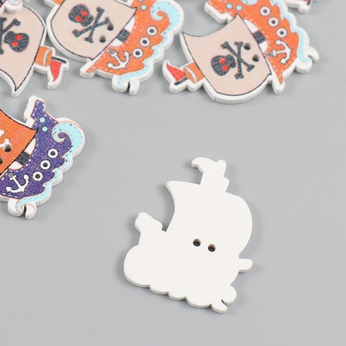 Пуговицы дерево для творчества 2 прокола Пуговицы дерево для творчества 2 прокола "Пиратский корабль" набор 15 шт 2,5х3 см