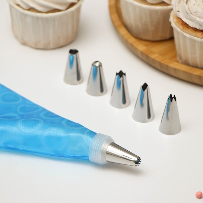 Набор кондитерский Доляна «Хоста», 8 предметов: 6 насадок, адаптер, мешок кондитерский 27×15 см, цвет МИКС Набор кондитерский Доляна «Хоста», 8 предметов: 6 насадок, адаптер, мешок кондитерский 27×15 см, цвет МИКС