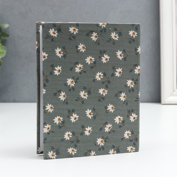 Фотоальбом на 100 фото 10х15 см  Фотоальбом на 100 фото 10х15 см "Ромашки" МИКС 16,5х12,5х5 см