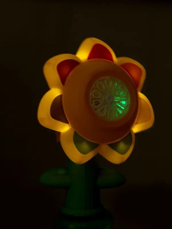 Генератор мыльных пузырей "Цветочек", световые эффекты, работает от батареек