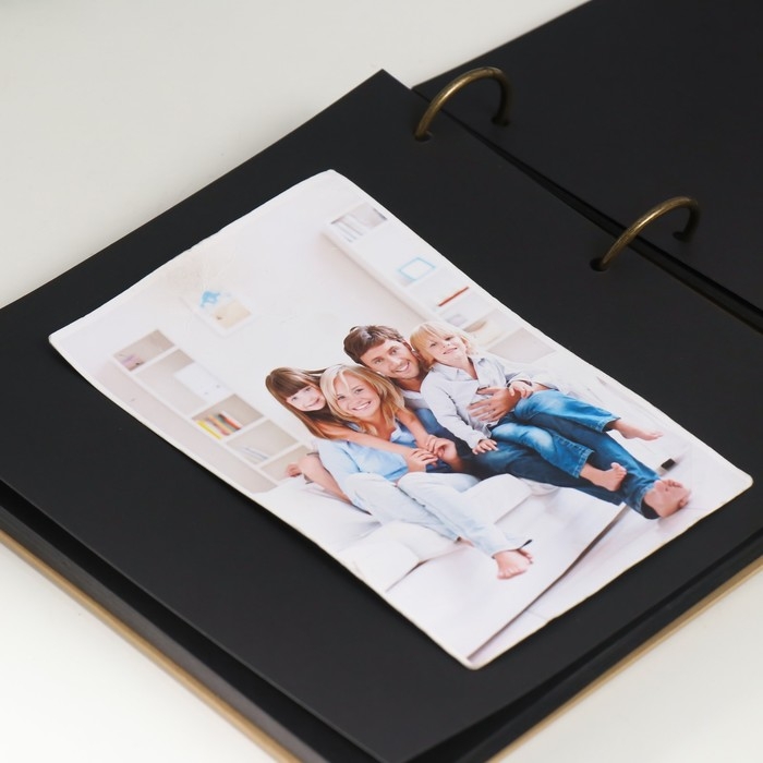 Фотоальбом на кольцах 30 листов Фотоальбом на кольцах 30 листов "Свежесть" чёрные листы 18х18 см