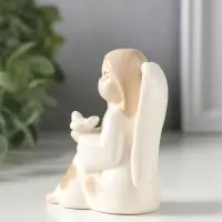 Сувенир керамика "Девочка-ангел в платье с бабочками, с голубем на руке" 7х5,4х7,8 см