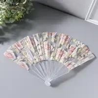 Веер складной пластик &laquo;Кремовые розы&raquo;, блеск, 23 см