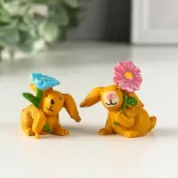 Сувенир полистоун "Заяц с яркой ромашкой" МИКС 2,5х3,8х4,4 см Сувенир полистоун "Заяц с яркой ромашкой" МИКС 2,5х3,8х4,4 см