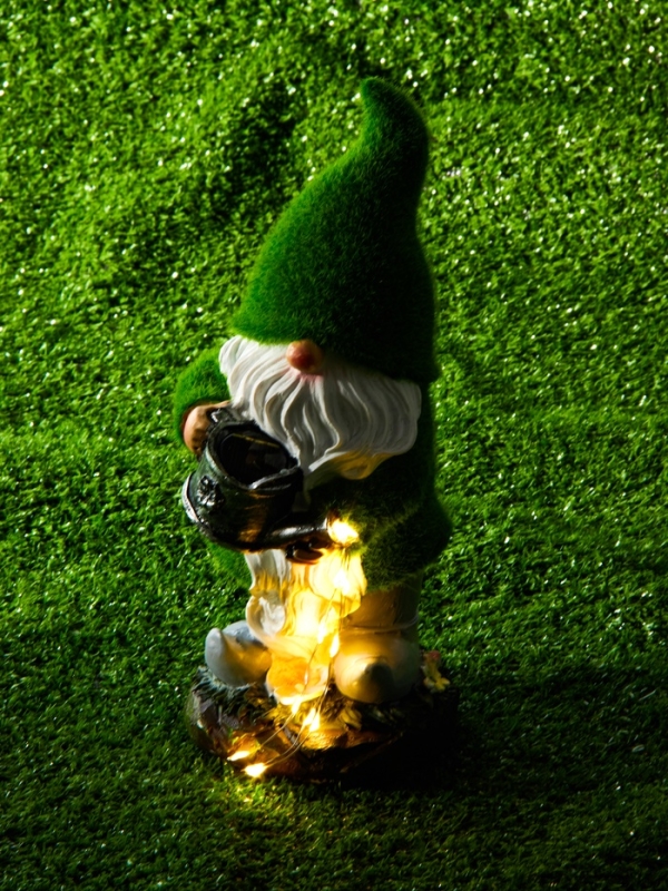 Садовая фигура  Садовая фигура "Гном с лейкой", 11,5х11,5х26,8 см, с подсветкой