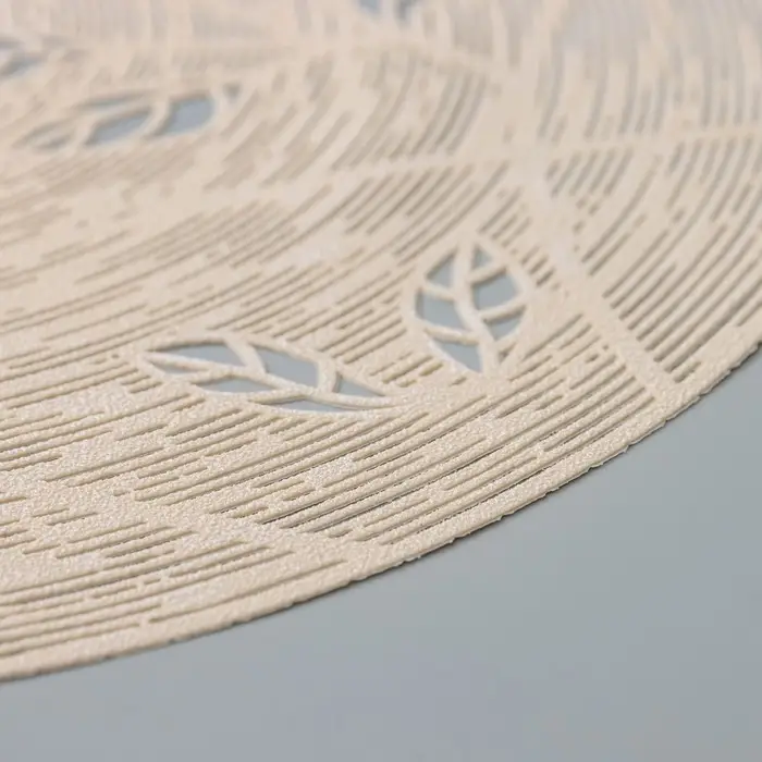 Салфетка сервировочная на стол «Листья», d=38 см, цвет бежевый