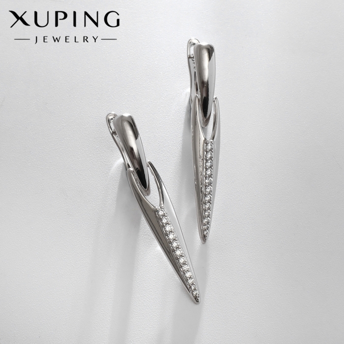 Серьги со стразами XUPING уникальность, цвет белый в серебре Серьги со стразами XUPING уникальность, цвет белый в серебре