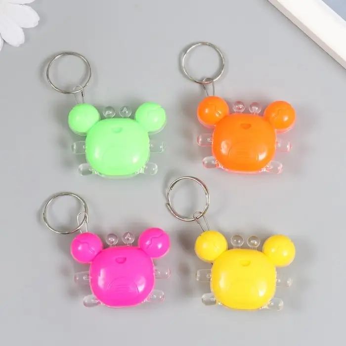 Фонарик брелок для ключей на кольце «Крабик», мигает, 4.5×4 см, МИКС Фонарик брелок для ключей на кольце «Крабик», мигает, 4.5×4 см, МИКС