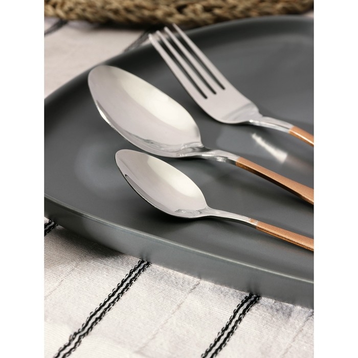 Набор столовых приборов из нержавеющей стали Magistro Temptation, 24 предмета, картонная коробка, цвет ручки золотой, цвет металла серебряный Набор столовых приборов из нержавеющей стали Magistro Temptation, 24 предмета, картонная коробка, цвет ручки золотой, цвет металла серебряный