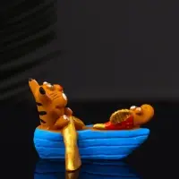Фигурка полистоун &laquo;Кот в лодке с рыбкой&raquo;, 4.2&times;5.8&times;5.4 см