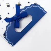 Подарочная коробка - пакет, упаковка с вырубной ручкой, «Цветы» 12×6×16 см