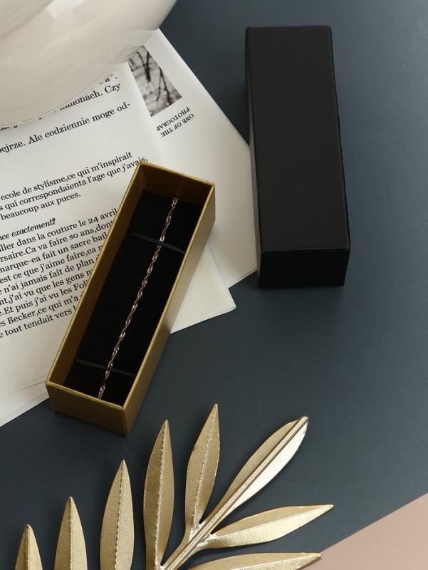 Коробочка подарочная под набор "Помада",4*12*4 см,  цвет чёрный