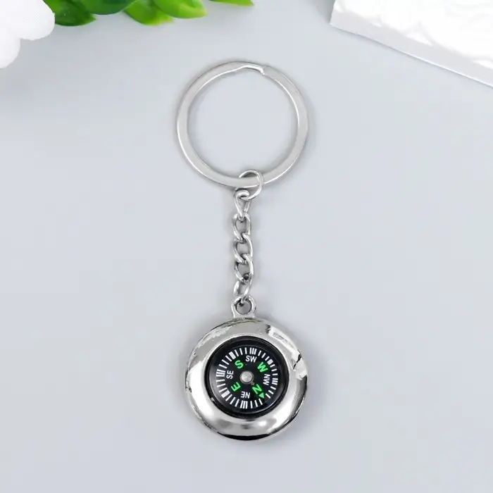 Брелок для ключей на кольце «Круглый компас», металл, серебро, 8.9×2.8 см