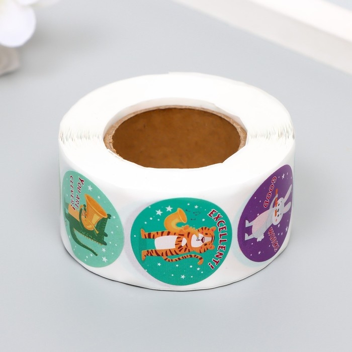 Наклейка бумага Наклейка бумага "Зверята-музыканты" d=2,5 см 500 шт в рулоне 3х6х6 см