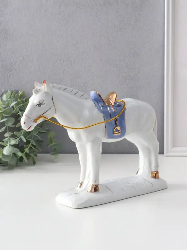 Сувенир керамика Сувенир керамика "Конь белый с голубым седлом" 25х6,7х19 см