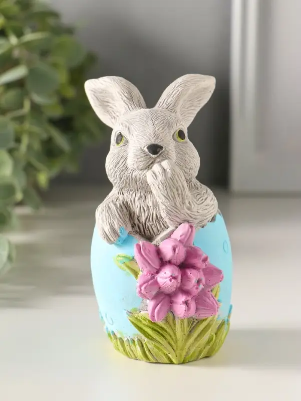 Статуэтка "Заяц пасхальный с букетом" 11х6 см, цветной