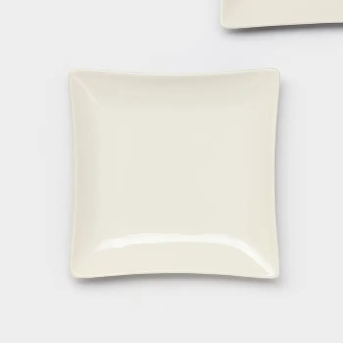 Тарелки Magistro Matt black, 15&times;2 см, набор 2 шт., квадратные, фарфор, белые, чёрные