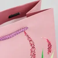 Пакет подарочный ламинированный вертикальный &laquo;Цветочный узор&raquo;, 18&times;22.3&times;10 см