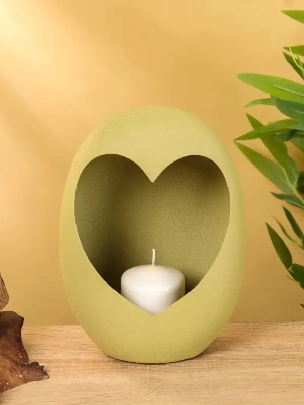 Подсвечник в форме сердца текстурный «Олива», 16.5×8.5×22 +/- 1 см