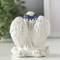 Сувенир полистоун "Девочка-ангел с венком из лаванды" белый с фиолетовым 8х6х8,5 см Сувенир полистоун "Девочка-ангел с венком из лаванды" белый с фиолетовым 8х6х8,5 см