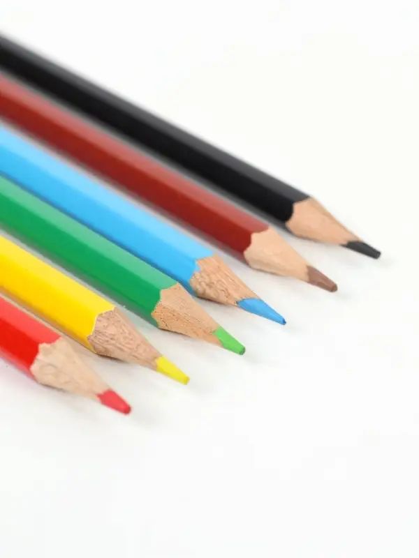 Цветные карандаши 6 цветов заточенные шестигранные деревянный корпус