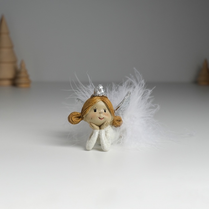 Сувенир полистоун "Ангелочек в белом платье с меховой юбочкой" лежит 14х4х6 см
