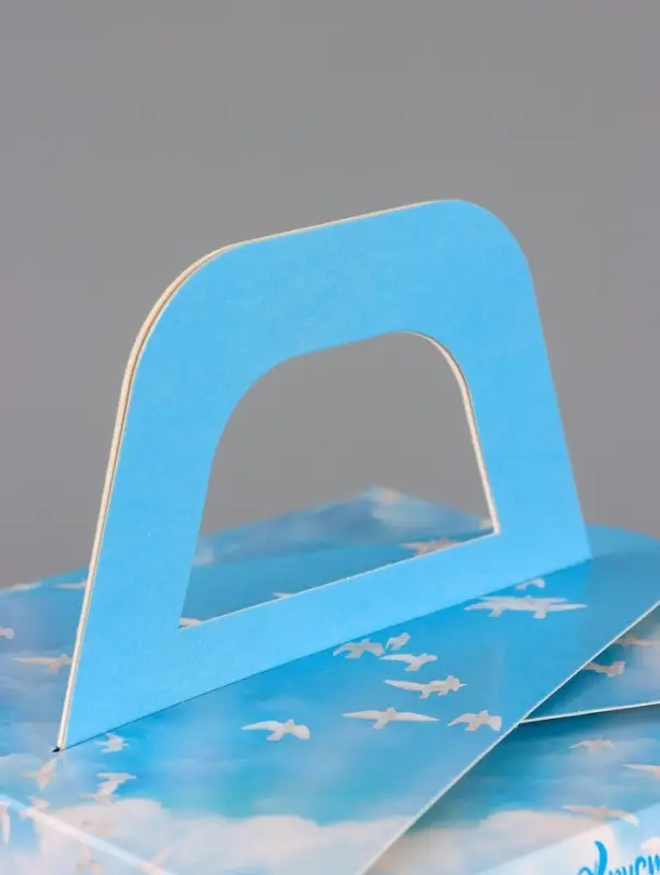 Коробка подарочная пасхальная с окном &laquo;Русский Храм&raquo;, 15&times;15&times;18 см