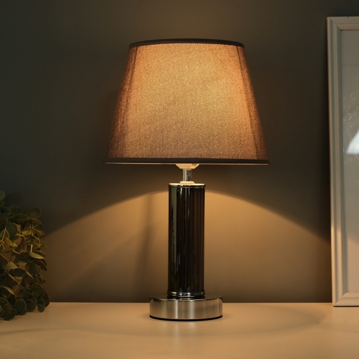 Лампа настольная Лампа настольная "Арабеска" 1х40Вт Е27 хром/серый 22х22х36см