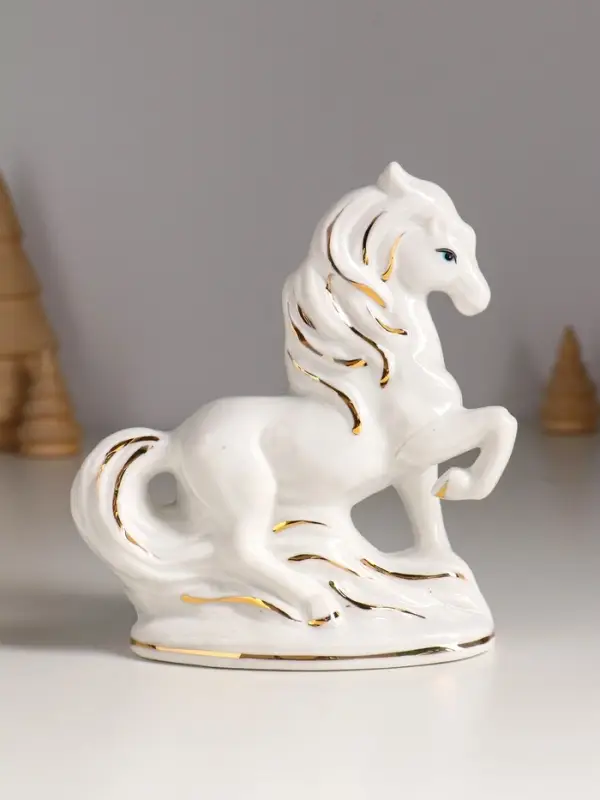 Сувенир керамика "Конь с длинной гривой" белый с золотом 13х5х13,5 см