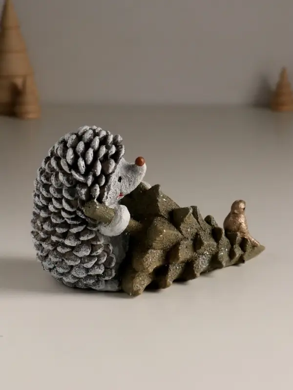 Сувенир полистоун  Сувенир полистоун "Ёжик несёт елочку с птичкой" 14,5х7х9 см