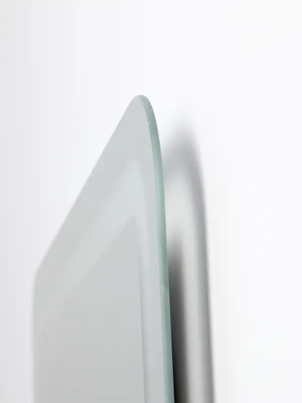 Зеркало с подсветкой 40х60 см, сенсорная кнопка Зеркало с подсветкой 40х60 см, сенсорная кнопка