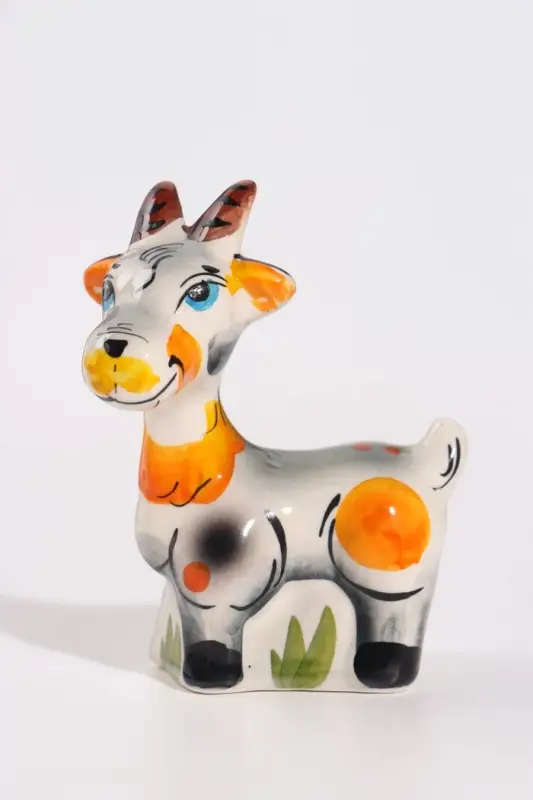 Фигурка фарфоровая &laquo;Коза Ляля&raquo;, 9&times;7&times;5 см