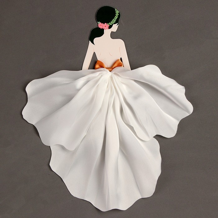Топпер «Красотка в белом» Топпер «Красотка в белом»
