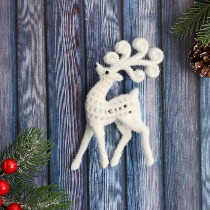 Украшение ёлочное Украшение ёлочное "Олени с рогами-завитками" 9х13,5 см, белый