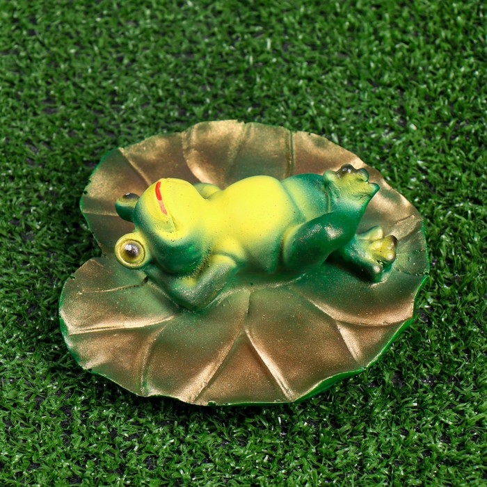 Садовая фигура  Садовая фигура "Лягушка на спине" 13х6см