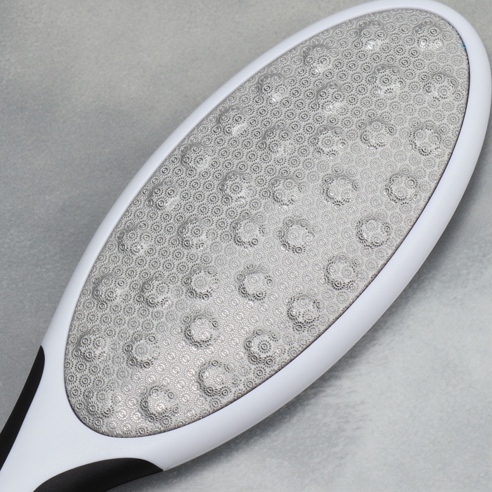 Пилка для ног, лазерная, двусторонняя, прорезиненная ручка, 23 см, цвет чёрный/белый Пилка для ног, лазерная, двусторонняя, прорезиненная ручка, 23 см, цвет чёрный/белый