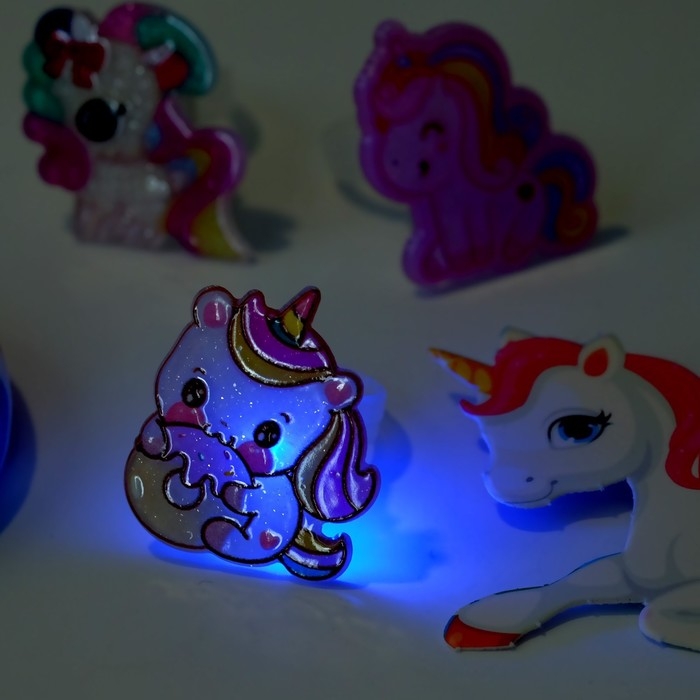 Набор детских колец «Выбражулька» светящийся, трафарет единорог, 3 шт., форма МИКС, цветной Набор детских колец «Выбражулька» светящийся, трафарет единорог, 3 шт., форма МИКС, цветной