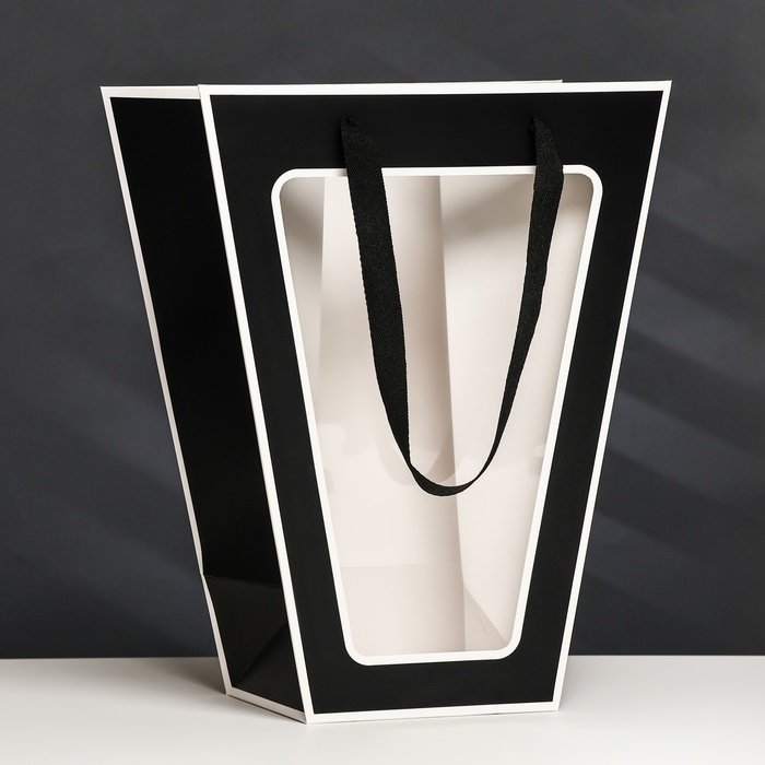 Пакет-переноска для цветов 18 × 14 × 35 х 28 см, черный с каймой Пакет-переноска для цветов 18 × 14 × 35 х 28 см, черный с каймой