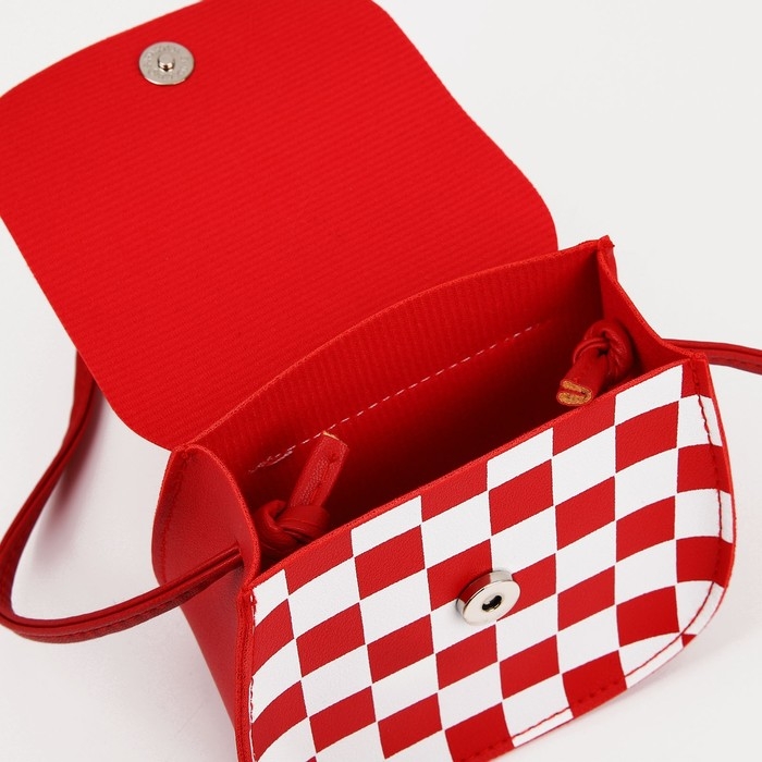 Сумка детская для девочки на магните, длинный ремень, цвет красный